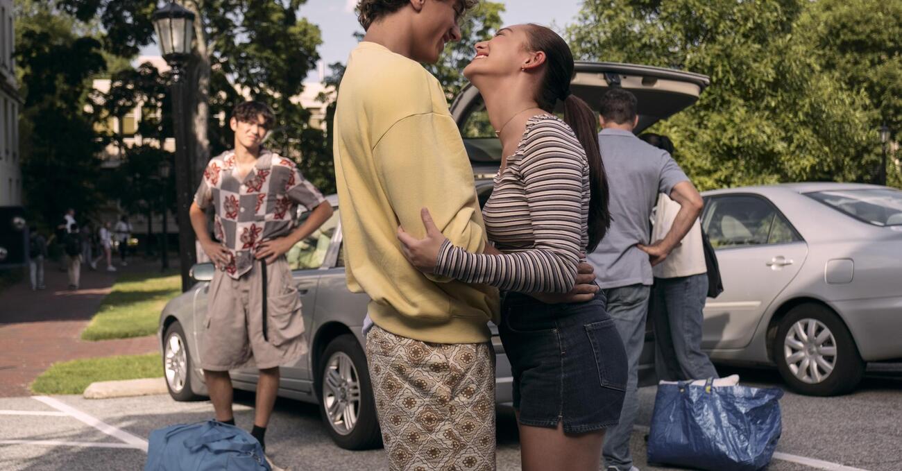 L&rsquo;ESTATE NEI TUOI OCCHI, ma nei nostri&hellip; L&#039;editoria in mano alle fanfiction per adolescenti, e le serie tv? Anche: il fenomeno della pi&ugrave; vista su Prime