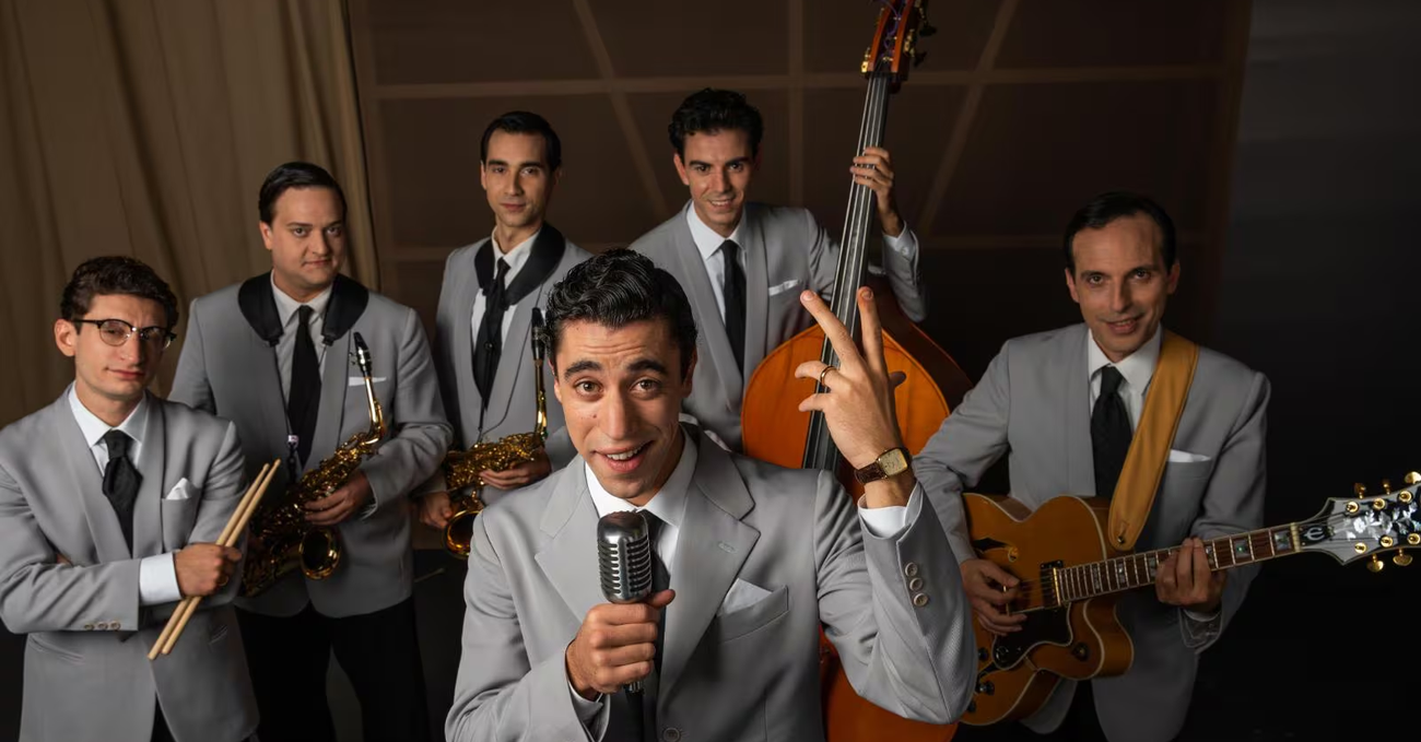 NON &Egrave; IL FESTIVALBAR. Carosone contro Elvis, Rai 1 e Canale 5 si sfidano a colpi di biopic musicali: ma che succede alla rete Mediaset di Pier Silvio Berlusconi?