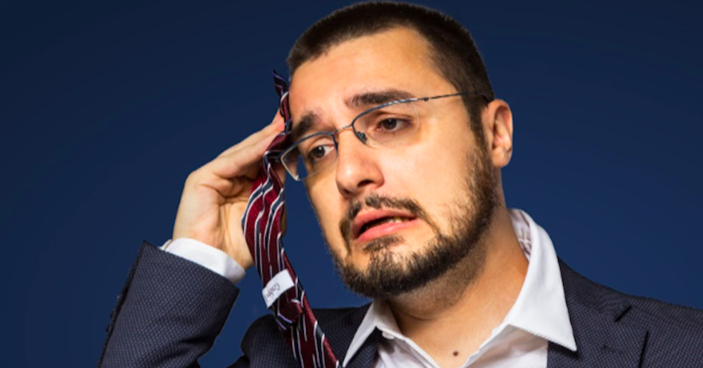 Ma perch&eacute; Yotobi &egrave; stato DENUNCIATO da Marco Violi, direttore di Romagiallorossa? Il re degli youtuber su Twitch ha ricordato la BUFALA del Twitter Calcio e del falso attentatore di Donald Trump...