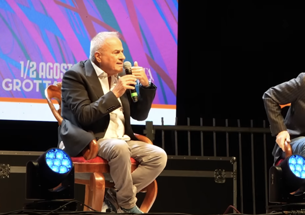 CHE SCAZZO SU GAZA! L&#039;avete visto Marco Santini (GialappaShow) che litiga con uno spettatore? &ldquo;Che caz*o dici su Hamas?&rdquo;