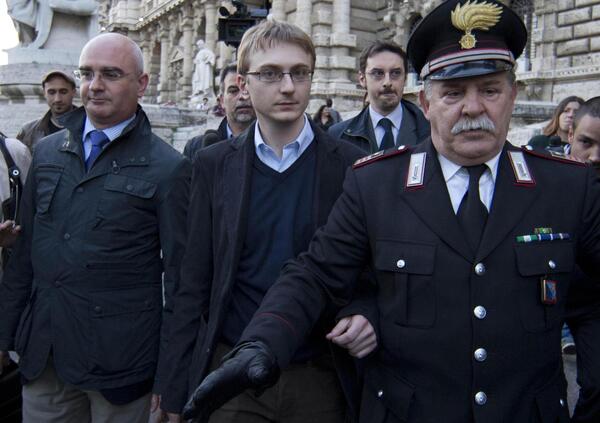 Delitto di Garlasco, le NUOVE PROVE e i VECCHI ENIGMI a Filorosso su Rai 3 con Manuela Moreno: cosa emerge dalle indagini sull&#039;omicidio di Chiara Poggi? L&#039;incontro-scontro pi&ugrave; atteso &egrave; fra gli avvocati Lovati e De Rensis...