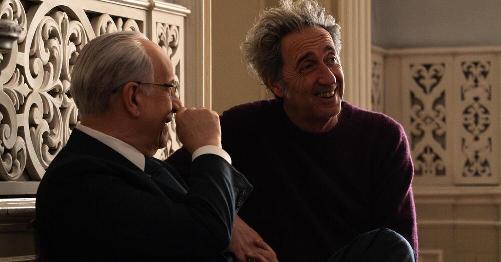 Abbiamo visto La Grazia, il film di Paolo Sorrentino con Toni Servillo e Anna Ferzetti alla Mostra del cinema di Venezia, ma com&rsquo;&egrave;? Tutto quello che (ri)volevamo dal regista premio Oscar