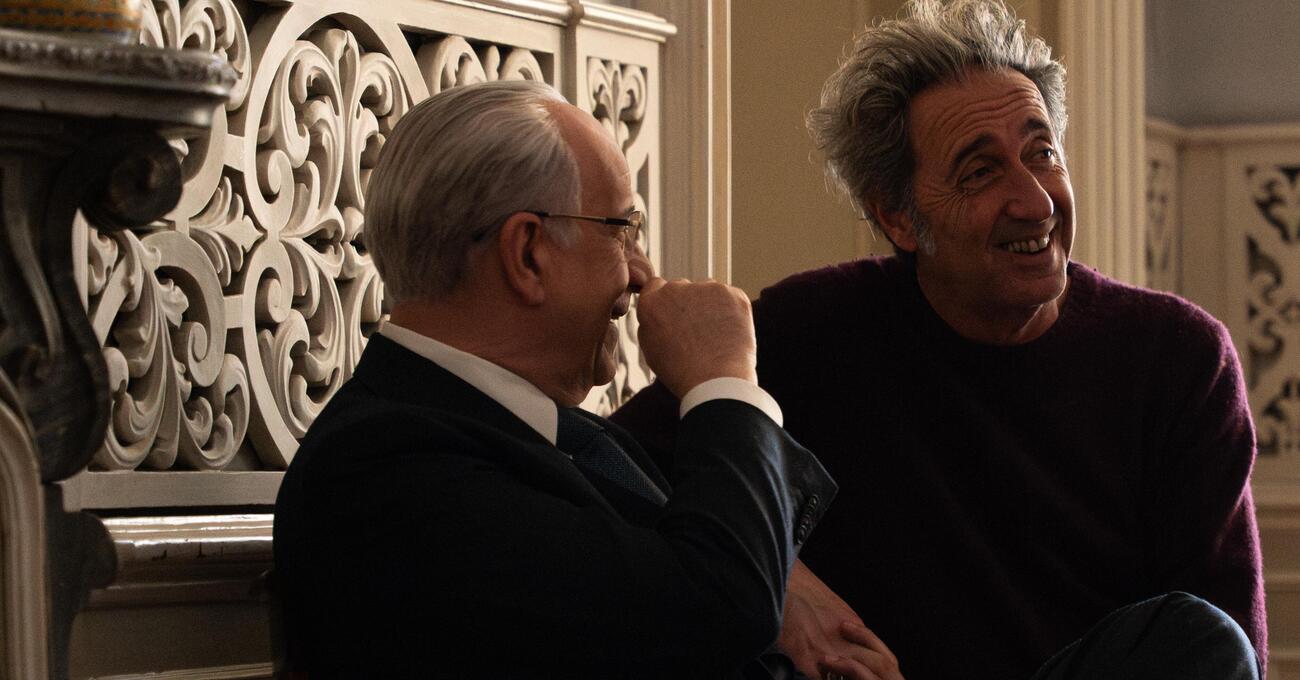 Abbiamo visto La Grazia, il film di Paolo Sorrentino con Toni Servillo e Anna Ferzetti alla Mostra del cinema di Venezia, ma com&rsquo;&egrave;? Tutto quello che (ri)volevamo dal regista premio Oscar