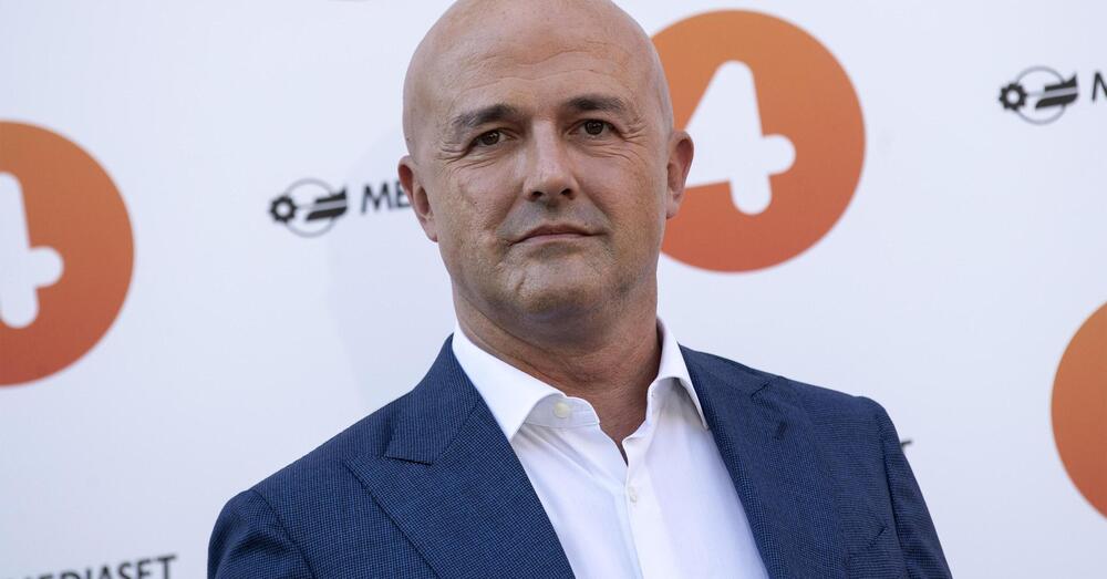 Le bombe di Nuzzi, che torna in tv con Dentro La Notizia (ma su Canale 5): &ldquo;Le carte segrete? Dal maggiordomo di Papa Ratzinger&rdquo;