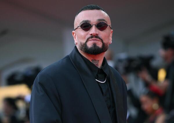 Smith &amp; Wesson, Gu&egrave; &amp; Sorrentino: ma oltre La Grazia alla Mostra del cinema di Venezia com&rsquo;&egrave; nata la collaborazione? E com&rsquo;&egrave; &ldquo;Guesus&rdquo; nel film?
