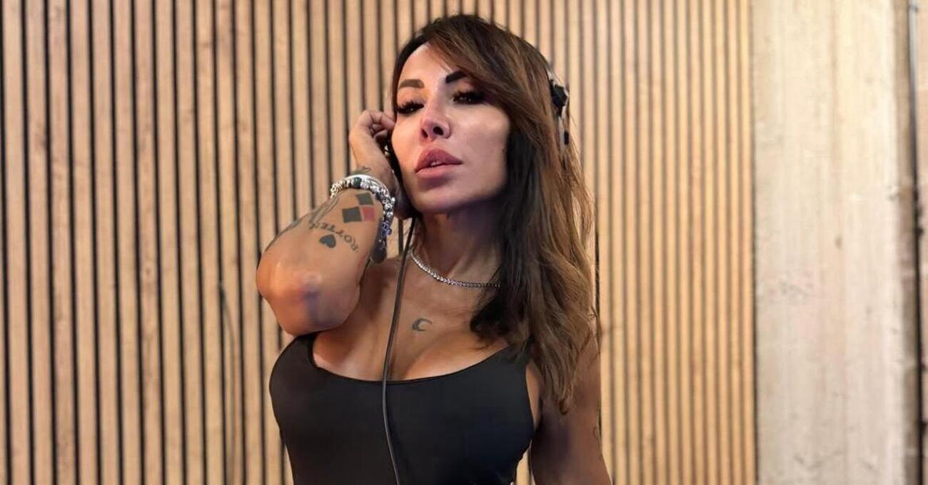 Proteste per Malena Dj? Benny Green la difende, ma c&#039;&egrave; un ma: &ldquo;Smetta di sentirsi perseguitata&rdquo;. E su Siffredi&hellip;