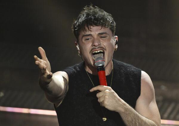 Abbiamo ascoltato Questa domenica, nuovo singolo di Olly, ma com&rsquo;&egrave;? Le prove generali come &quot;nuovo Vasco&quot; a forma di pop music. E in quel ristorante&hellip;