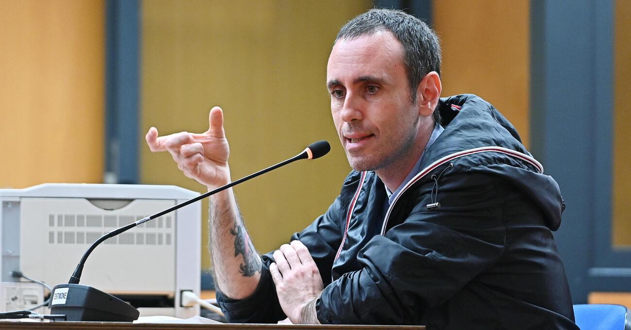 Zerocalcare a Venezia steso da Il maestro: &ldquo;Aveva tutti gli ingredienti per farmi schifo al caz*o. Invece mi &egrave; piaciuto. Me so rincoglionito? Favino spacca&rdquo;