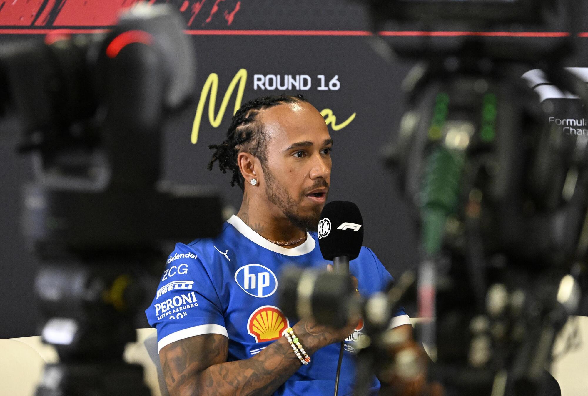 Lewis Hamilton durante la conferenza stampa del Gran Premio d'Italia