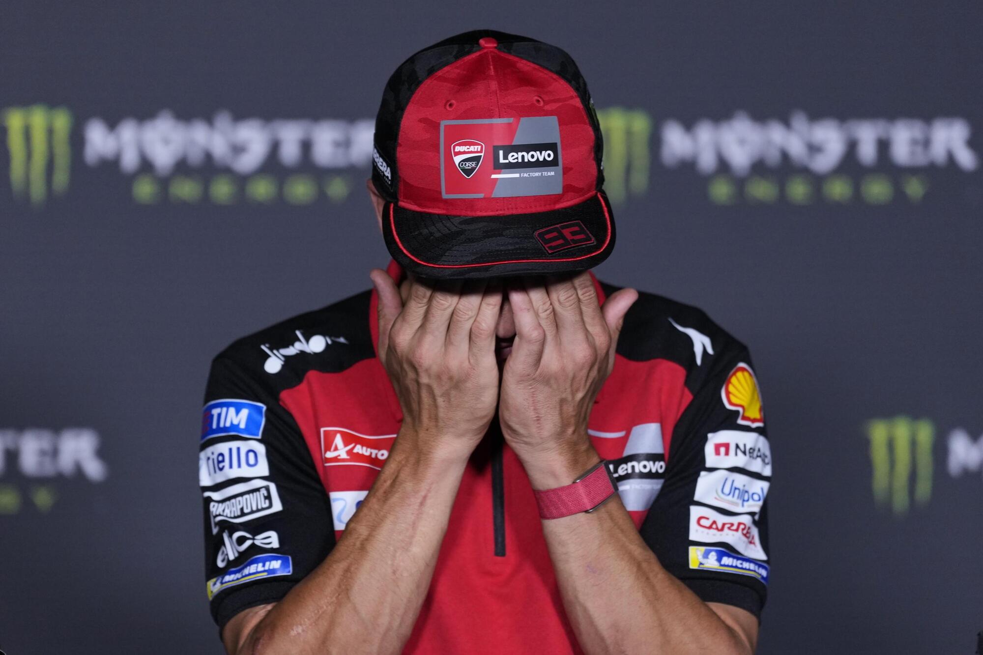Marc Marquez in conferenza stampa a Barcellona