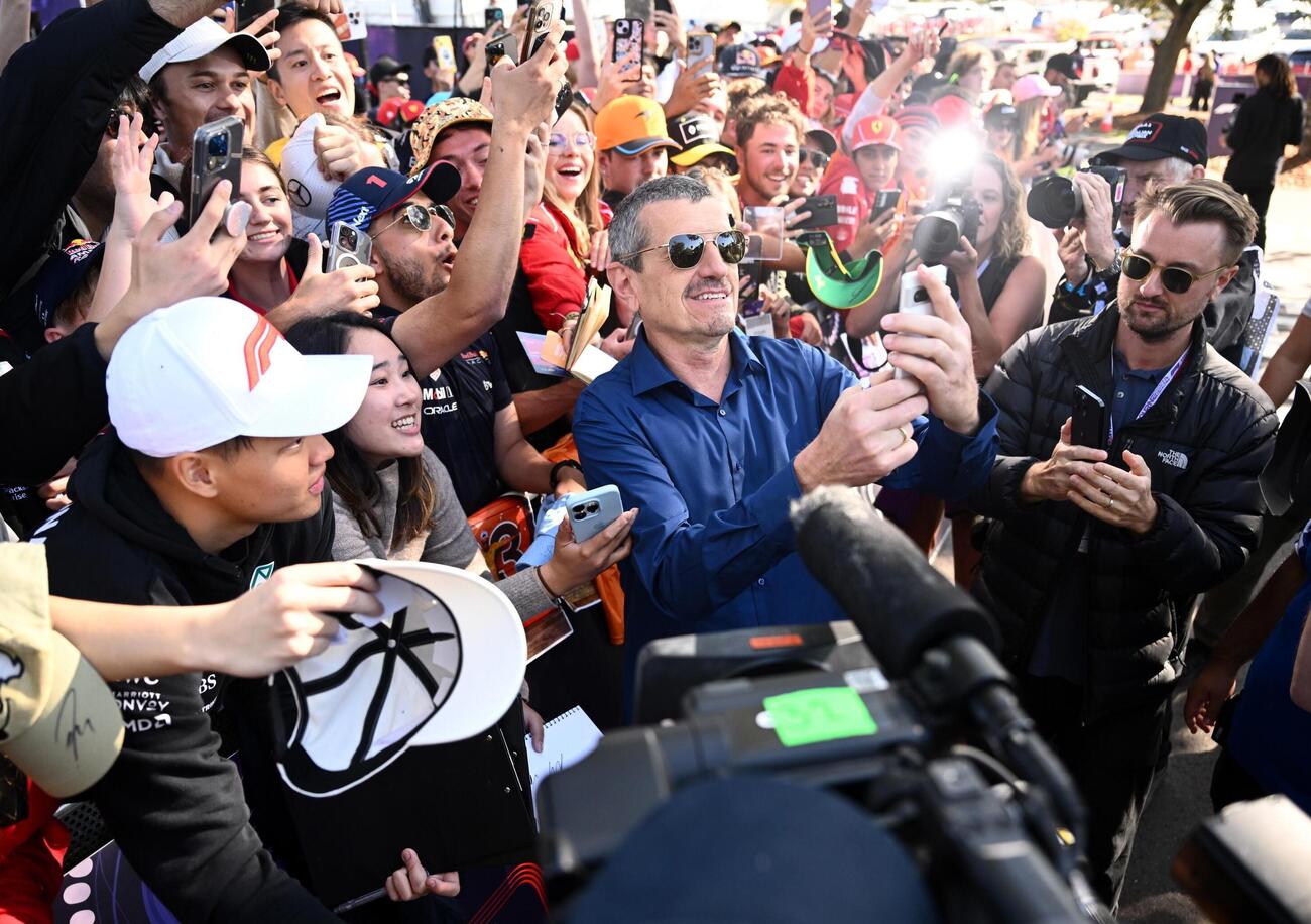Gunther Steiner &egrave; planato in MotoGP comprando la Tech3 di Poncharal con battute a raffica, grandi ammiccamenti e una certezza: &ldquo;Con Liberty Media&hellip;&rdquo;
