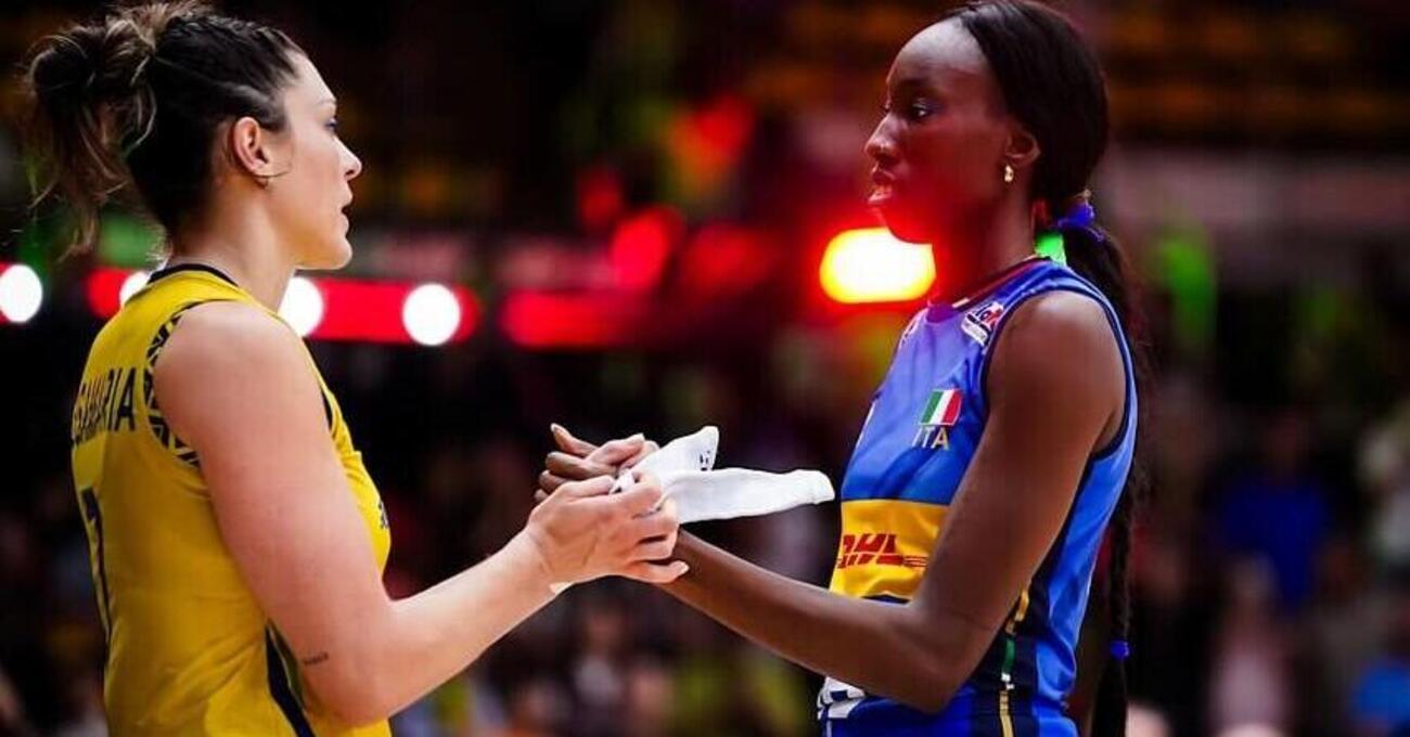 Nel volley femminile non si pu&ograve; vincere sempre 3 a 0? Detto, fatto. L&#039;Italia contro il Brasile la fa sporchissima: chiude Egonu e si vola in finale con la Turchia