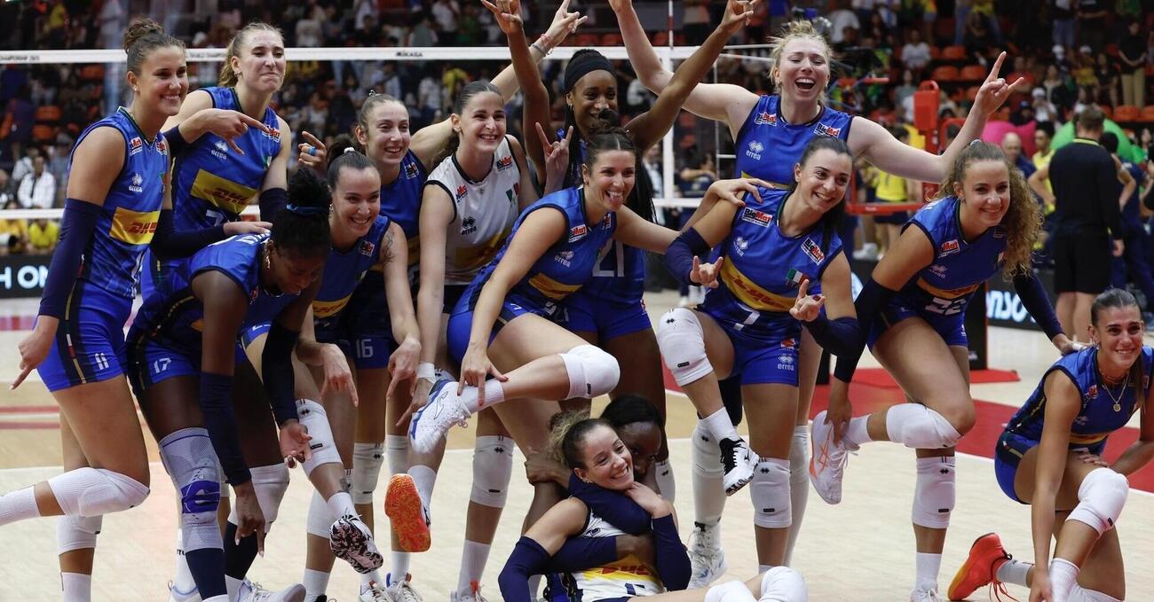 Leggendarie! L&rsquo;Italia &egrave; campione del mondo di volley: battuta la Turchia 3-2 in finale. Antropova mura, De Gennaro salva, Orro Mvp: il gruppo di Velasco vince (anche oltre Egonu)