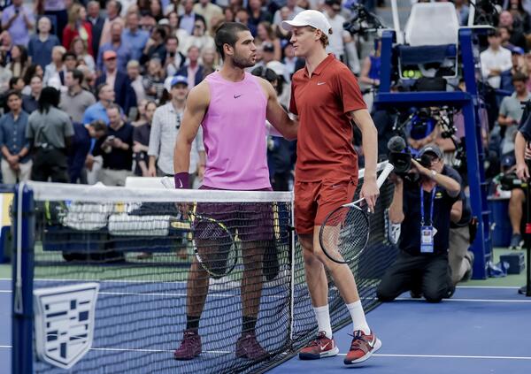 Sinner gi&ugrave; dal trono. E ora sono caz*i? Alcaraz ingiocabile, numero uno allo Us Open e del tennis: come reagir&agrave; Jannik al colpo di Carlos?