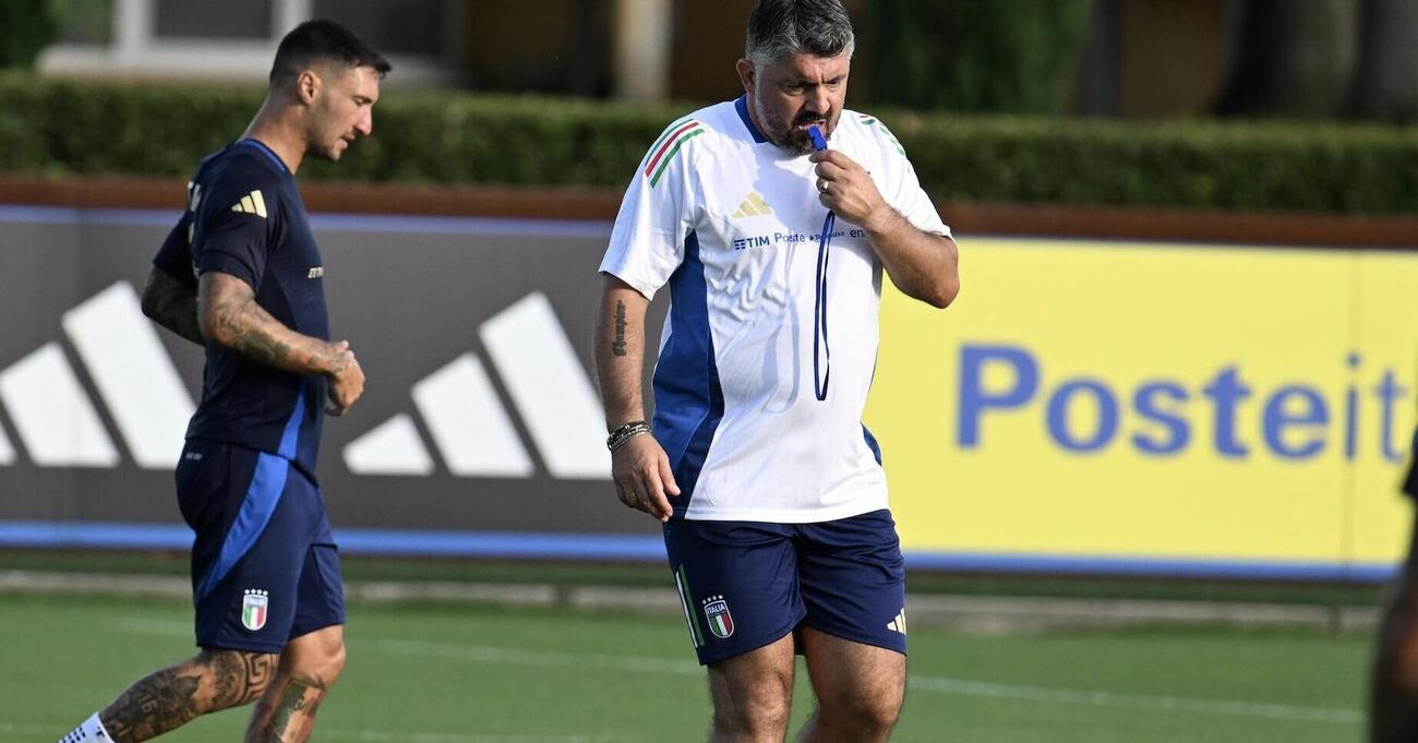 Ma che roba &egrave; Italia-Israele in Ungheria con solo tremila allo stadio, una manciata di italiani e clima surreale? Mentre Gattuso si gioca (quasi) tutto, la speranza sono gli ultras azzurri?