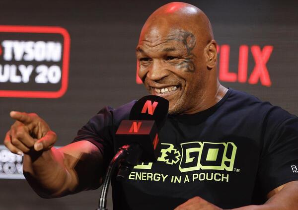 &ldquo;Offesa alla boxe, ridicolo&rdquo;: Patrizio Oliva picchia duro su Tyson vs Mayweather (Netflix). E Canelo contro Crawford? &ldquo;Sfida affascinante tra due stili, ma il mio preferito&hellip;&rdquo;