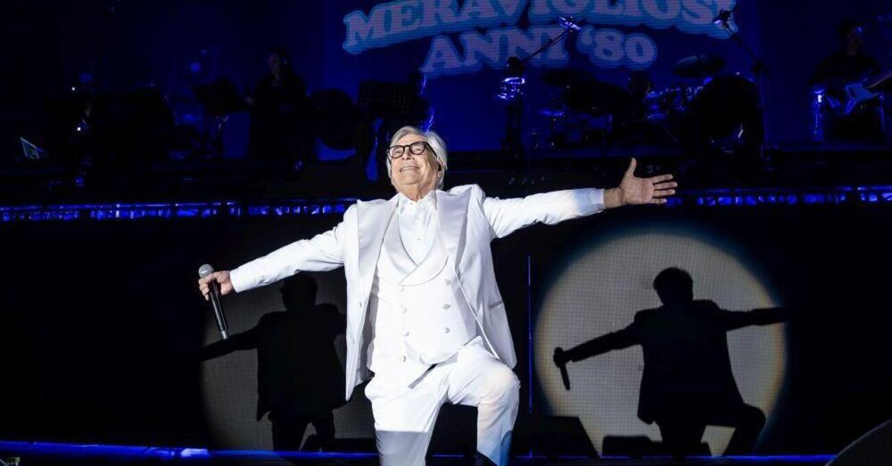 Siamo andati al concerto di Nino D&rsquo;Angelo a Napoli, ma com&rsquo;&egrave; stato? Da scugnizzo a re. E su Gaza: &ldquo;Non c&rsquo;&egrave; pozzo di petrolio che vale una vita&rdquo;