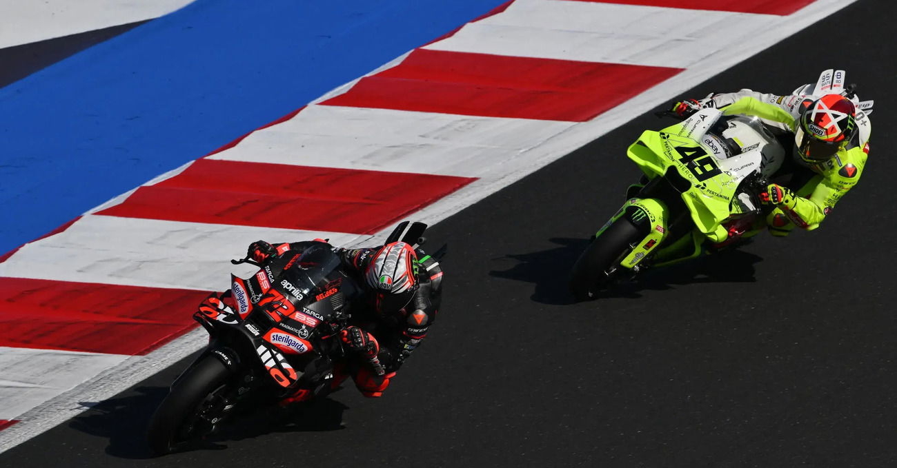 Tutto sul venerd&igrave; di Misano della MotoGP: l&#039;orgoglio nazionale contro i Marquez Bros, i giochi di squadra in Aprilia, i passi gara, i timidi ghigni di Bagnaia