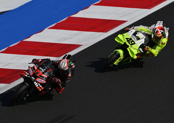 Tutto sul venerd&igrave; di Misano della MotoGP: l&#039;orgoglio nazionale contro i Marquez Bros, i giochi di squadra in Aprilia, i passi gara, i timidi ghigni di Bagnaia