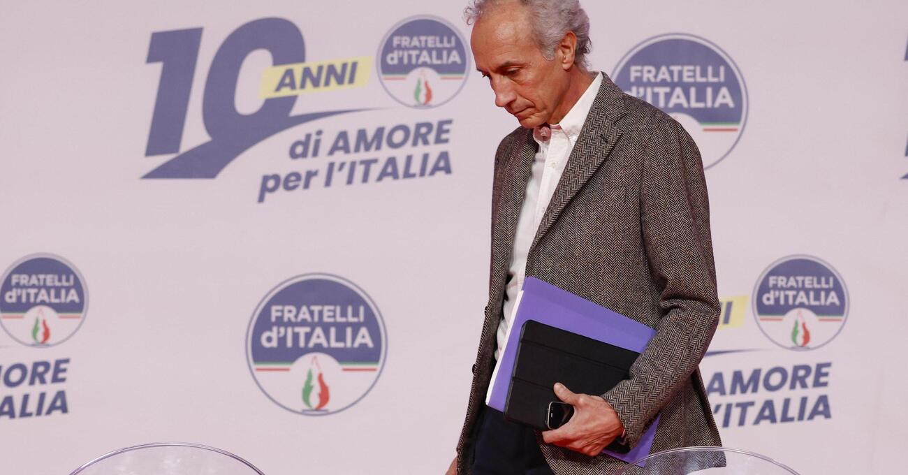 Cortocircuito fra Marco Travaglio e Alessandro Giuli? Dagospia attacca: ecco che c&#039;azzecca il ministro alla festa del Fatto quotidiano con Thomas Mackinson che lavora anche a Rai 2...