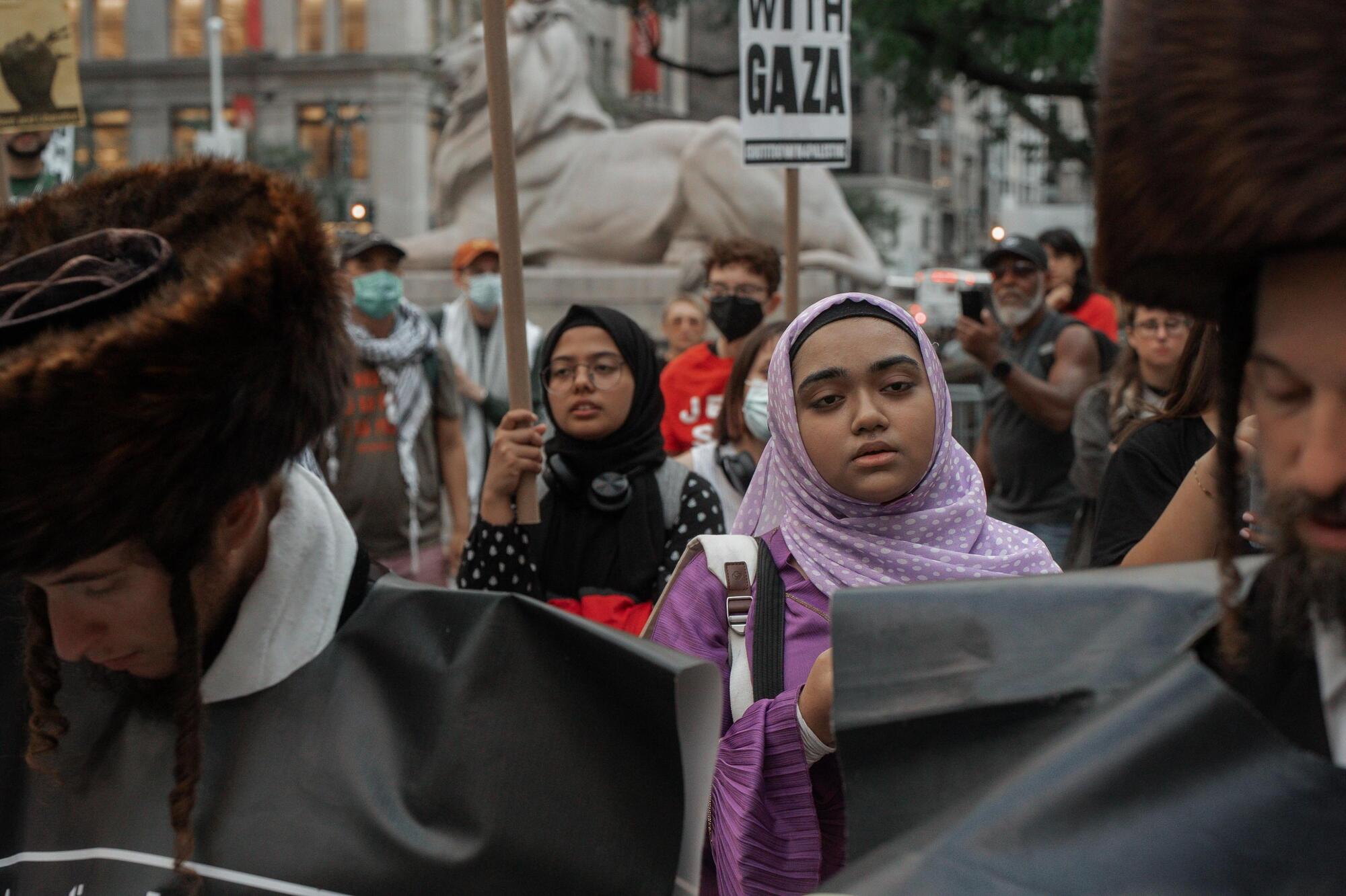 A New York pacifiche proteste per un embargo contro Israele
