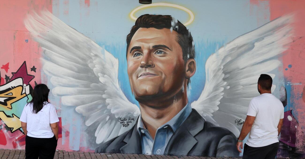 Basta caz*ate, Charlie Kirk non &egrave; un partigiano. La scritta &ldquo;Bella Ciao&rdquo; sul proiettile? Cazzullo: &ldquo;Vergognoso uccidere in nome di una canzone che celebra la liberazione&rdquo;