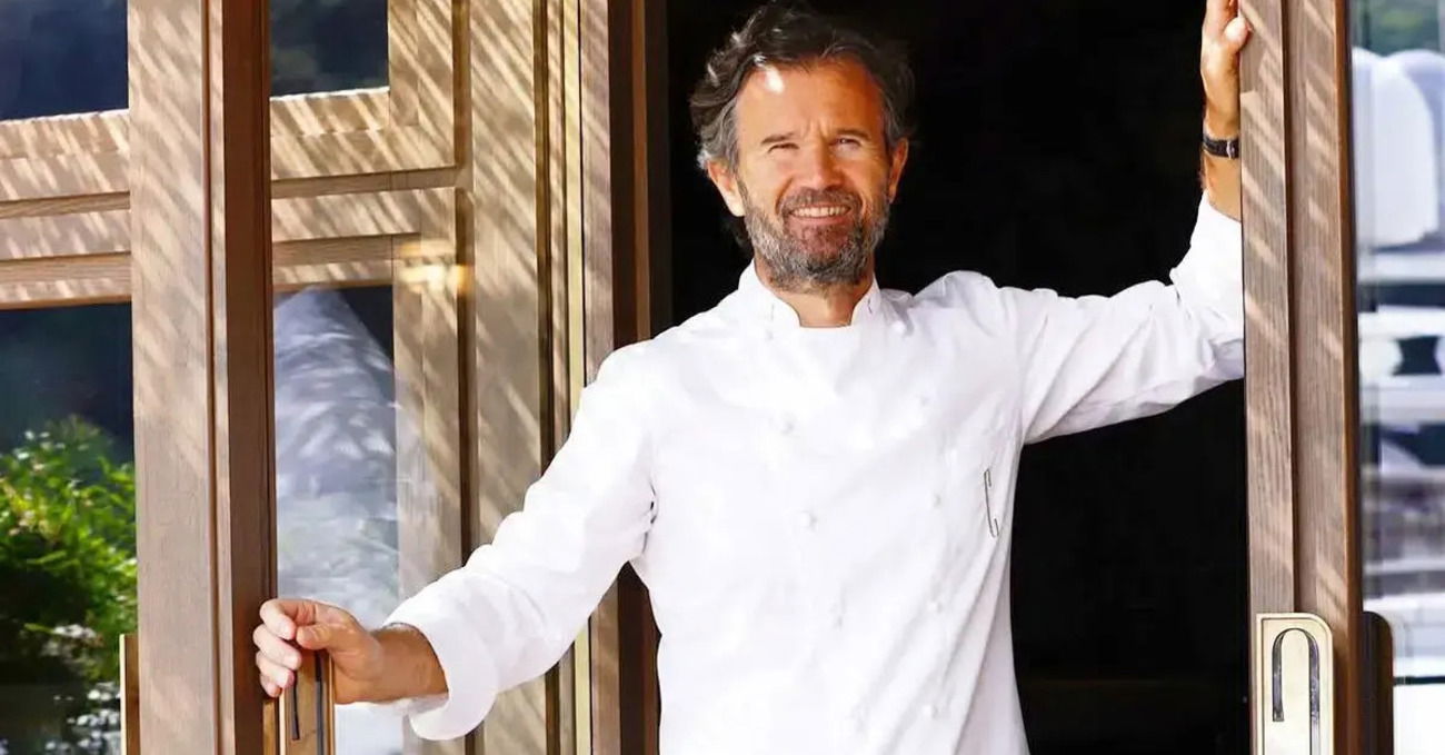 Abbiamo mangiato il club sandwich firmato Carlo Cracco, sul Frecciarossa di Trenitalia, ma com&#039;&egrave;? Un panino dottor Jekyll e mister Hyde a 10 euro: delizioso al palato, ma gli ingredienti...
