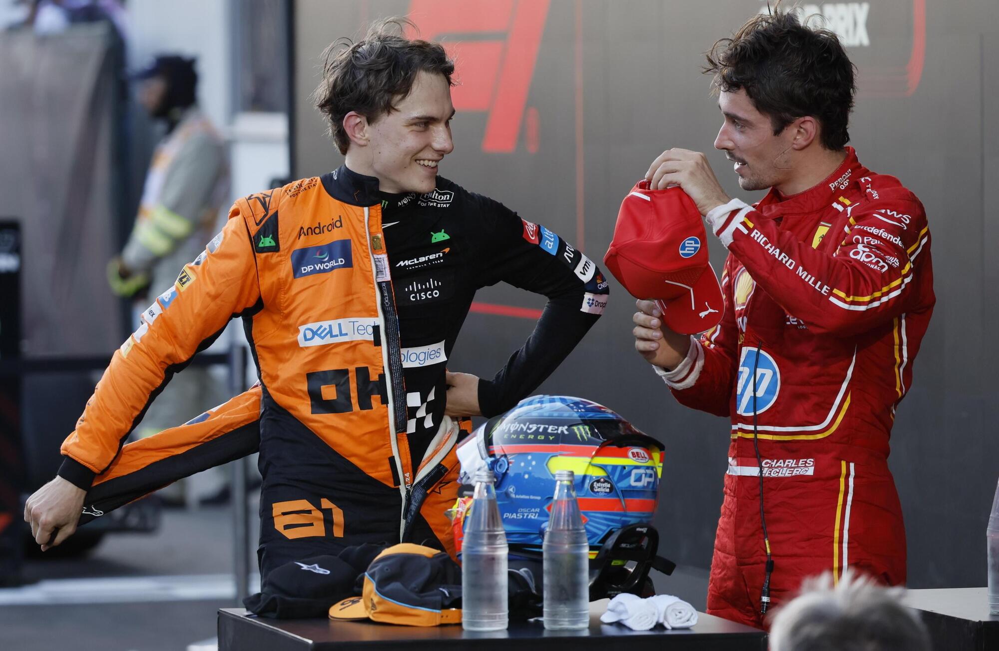 Oscar Piastri e Charles Leclerc dopo il Gran Premio di Baku del 2024