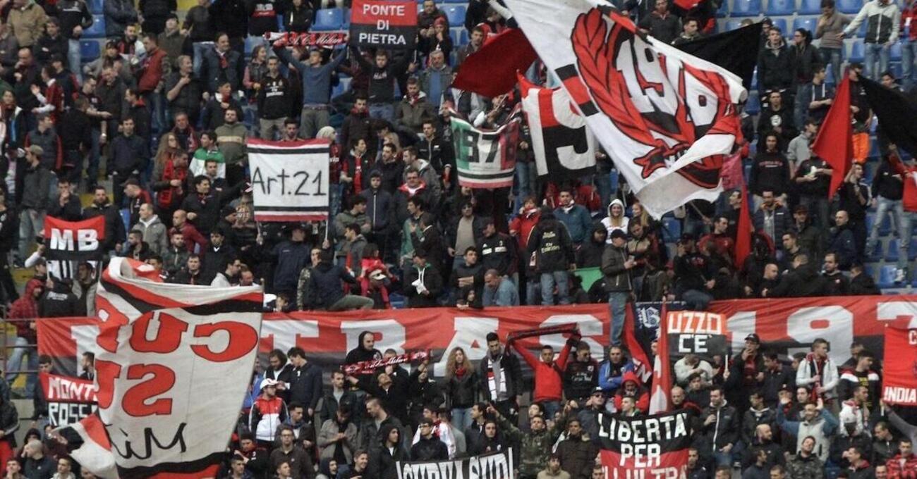 Hagag della Sud torna in carcere con una scena da film dei Vanzina. E le novit&agrave; lato curva Nord: gli ultras dell&rsquo;Inter in blacklist saranno ad Amsterdam per la Champions. Ma perch&eacute; in trasferta s&igrave; e a San Siro no?