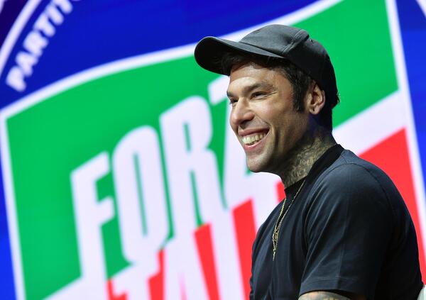 Sinner (Hitler?), Schlein, femministe... Fedez ha deciso di far incazzare un po&#039; di persone e di rinnegare l&#039;era Ferragni. Ma perch&eacute;?