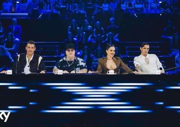 X Factor 2025, pagelle della seconda puntata di Audizioni: Gabbani puntiglioso e Lauro &quot;politico&quot; (4), La Furia se la gode (8), Iezzi resiste (7). Tante belle voci, poche da ricordare...