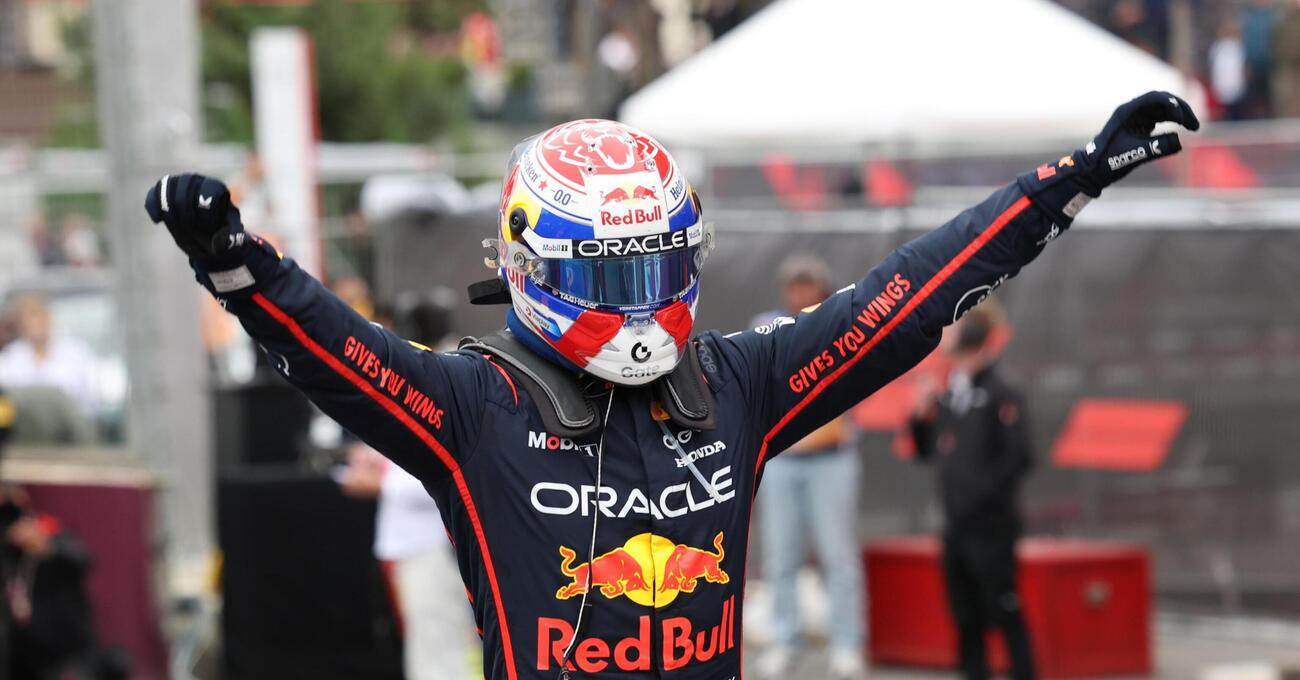 A Baku &egrave; terra di nessuno e Max Verstappen fa il colpaccio. Piastri sbaglia ancora, Ferrari in difficolt&agrave;. E quel podio di Sainz&hellip;