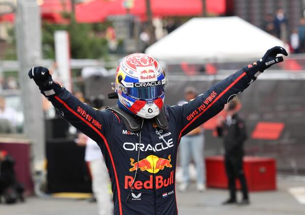 A Baku &egrave; terra di nessuno e Max Verstappen fa il colpaccio. Piastri sbaglia ancora, Ferrari in difficolt&agrave;. E quel podio di Sainz&hellip;