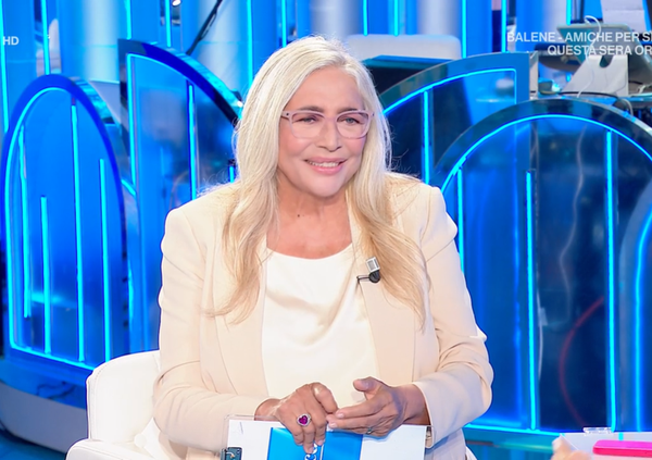 Domenica In su Rai 1, la prima puntata dell&#039;edizione &quot;corale&quot; &egrave; uno spot di TeleMeloni per il pranzo in famiglia? E Schlein se la prende con la Rai