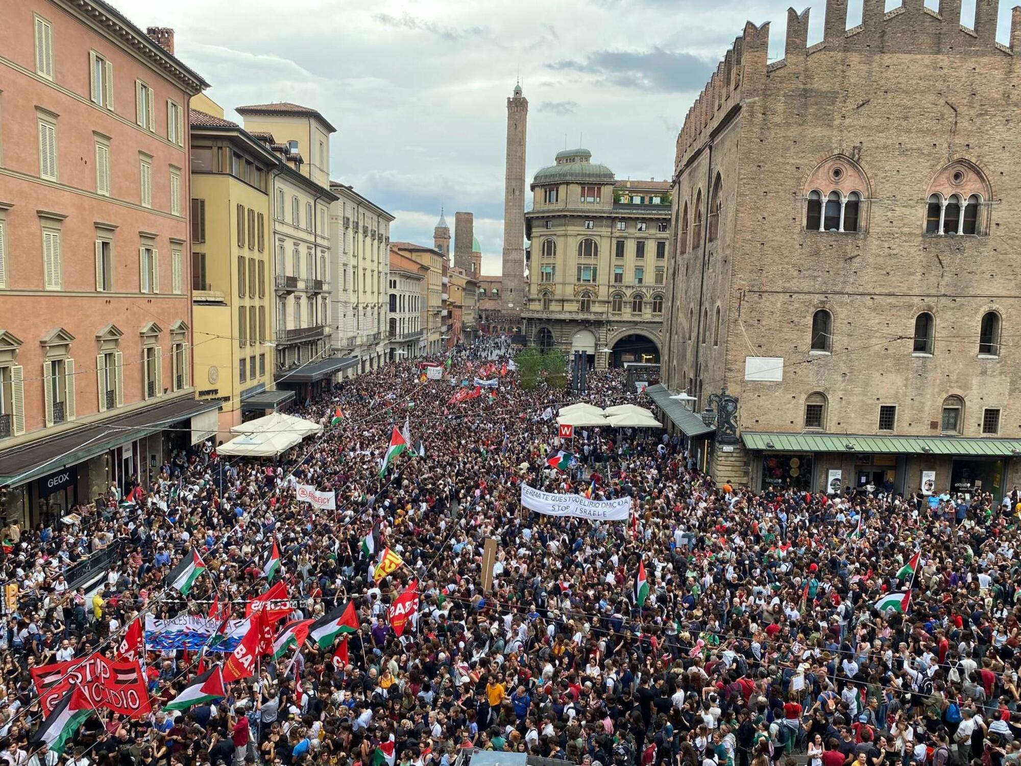 A Bologna 10mila persona per lo sciopero nazionale contro il genocidio a Gaza