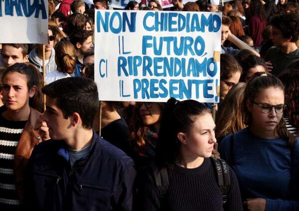Basta con la &quot;vita lenta&quot; del Sud! Ecco perch&eacute; Instagram fa violenza al Mediterraneo (e De Martino aveva torto)