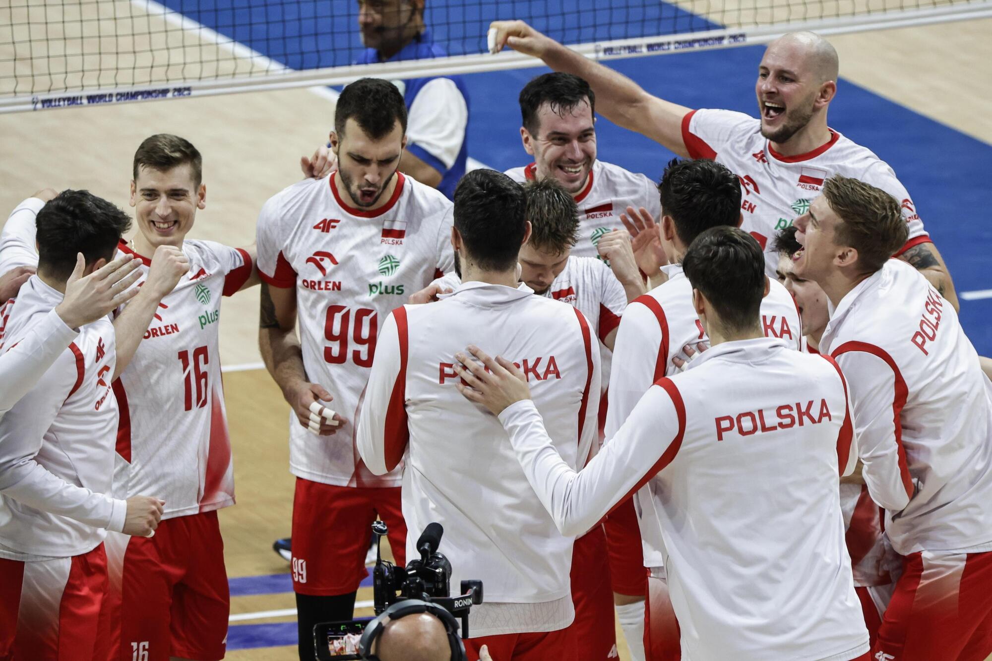 L'esultanza della Polonia dopo la vittoria sulla Turchia ai quarti di finale dei Mondiali