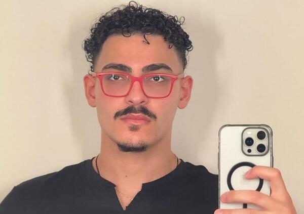 Ma Youtube ha davvero &quot;censurato&quot; Hamza Saadah? Ecco chi &egrave; lo youtuber che parla con gli israeliani di Gaza, lui: &quot;Vogliono mettere a tacere la verit&agrave;&quot;