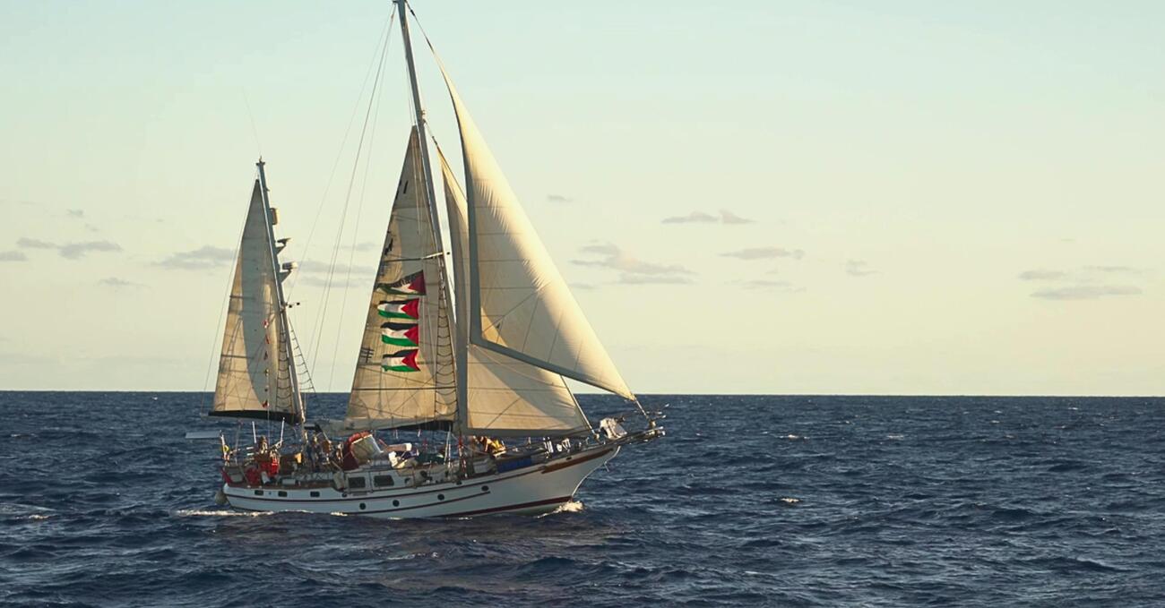 In Italia Meloni, Mattarella e i giornalisti boomer come Dragoni e Vespa usano la scusa degli aiuti umanitari e Hamas contro la Global Sumud Flotilla, ma per la prima volta dopo tanto i cittadini sono davvero liberi di ribellarsi