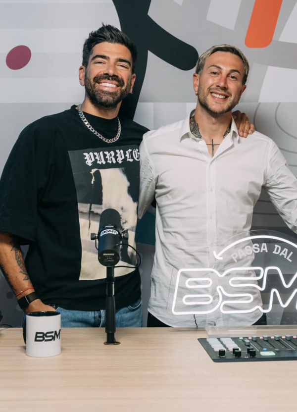 &Egrave; Bernardeschi o Travis Bickle in Taxi Driver? L&rsquo;attaccante del Bologna al Basement &egrave; come un grande attore: a met&agrave; tra il vero e il falso, con o senza pantagonna