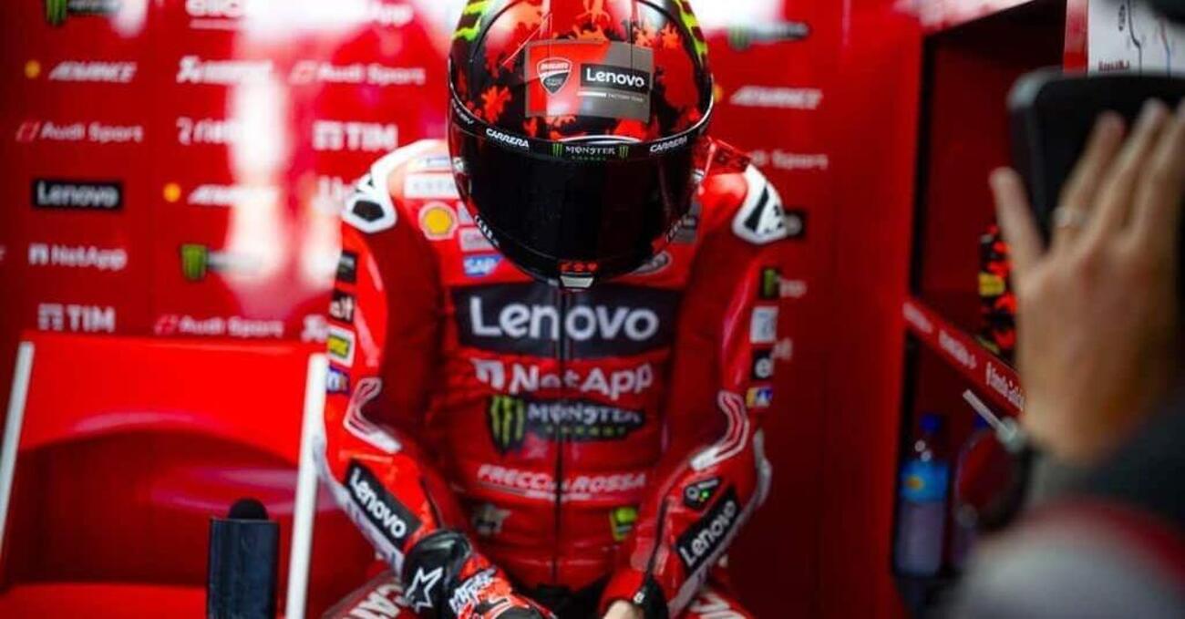&ldquo;E&rsquo; devastato! Se venisse in lacrime&hellip;&rdquo;: Davide Tardozzi cos&igrave; sul subbuglio Ducati con Pecco Bagnaia (che manda un vocale soltanto per dirci quanto non &egrave; felice)