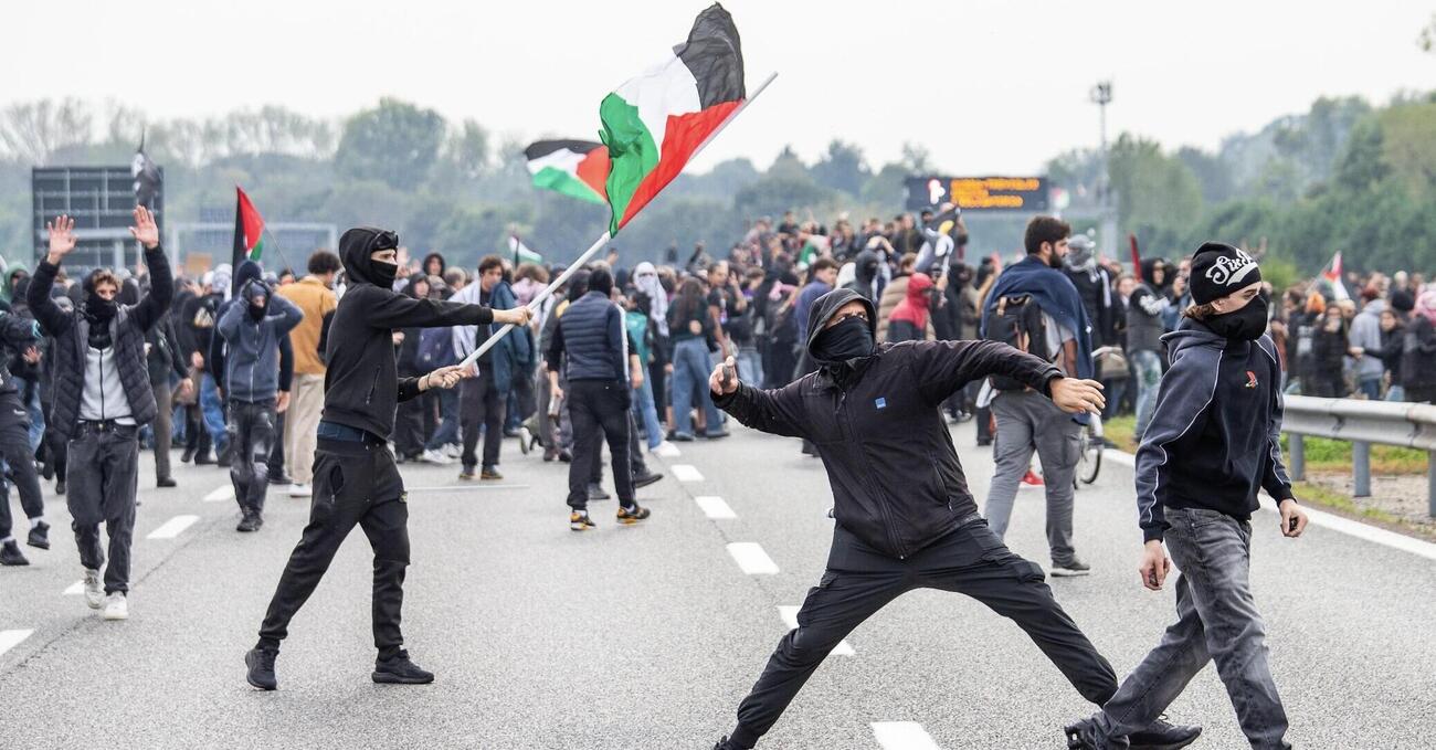 Milano e il mattone, San Siro venduto, il Leoncavallo e le proteste per Gaza: &egrave; negli spazi che si decidono le sorti della politica