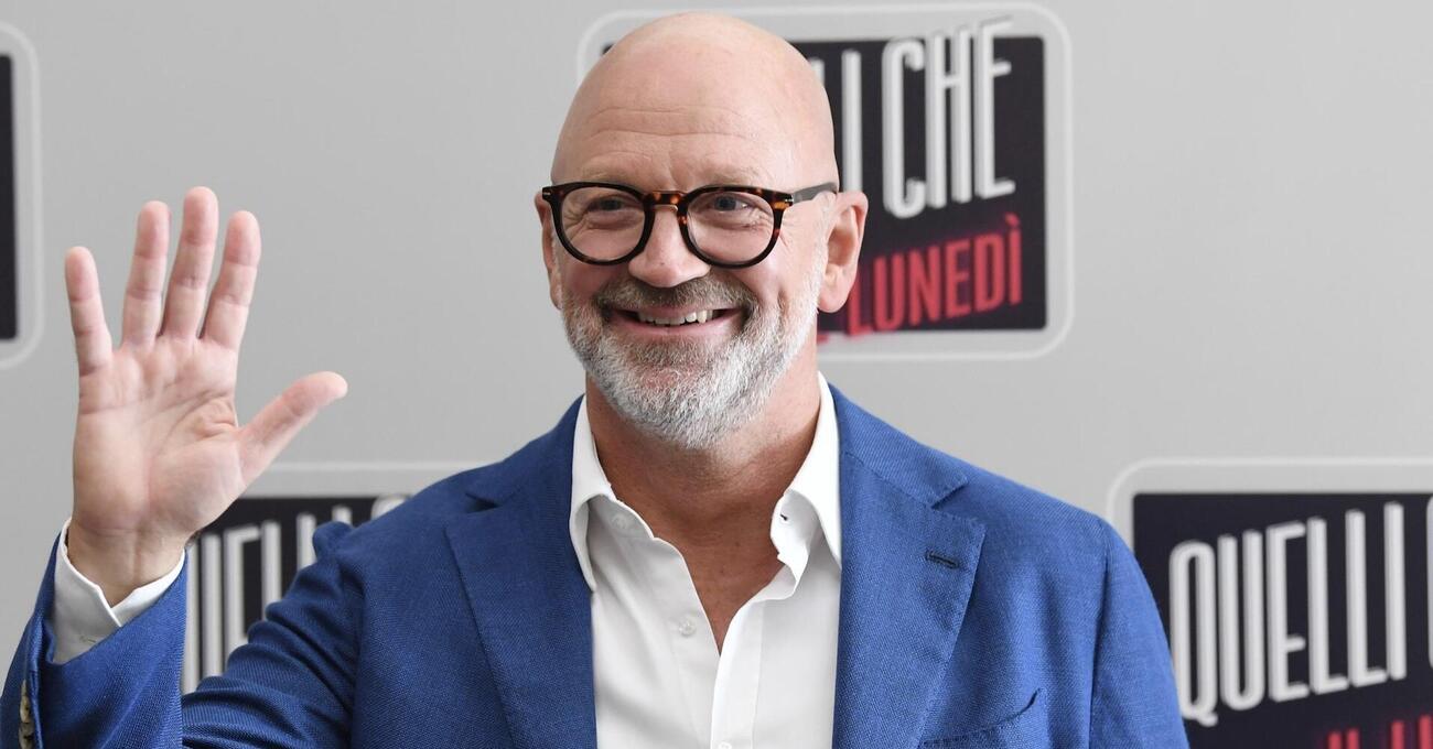Ma perch&eacute; Milan-Como si giocher&agrave; in Australia? Il conduttore Marco Mazzocchi attacca: &ldquo;Scelte che fanno male al calcio, dei tifosi non frega niente a nessuno&rdquo;