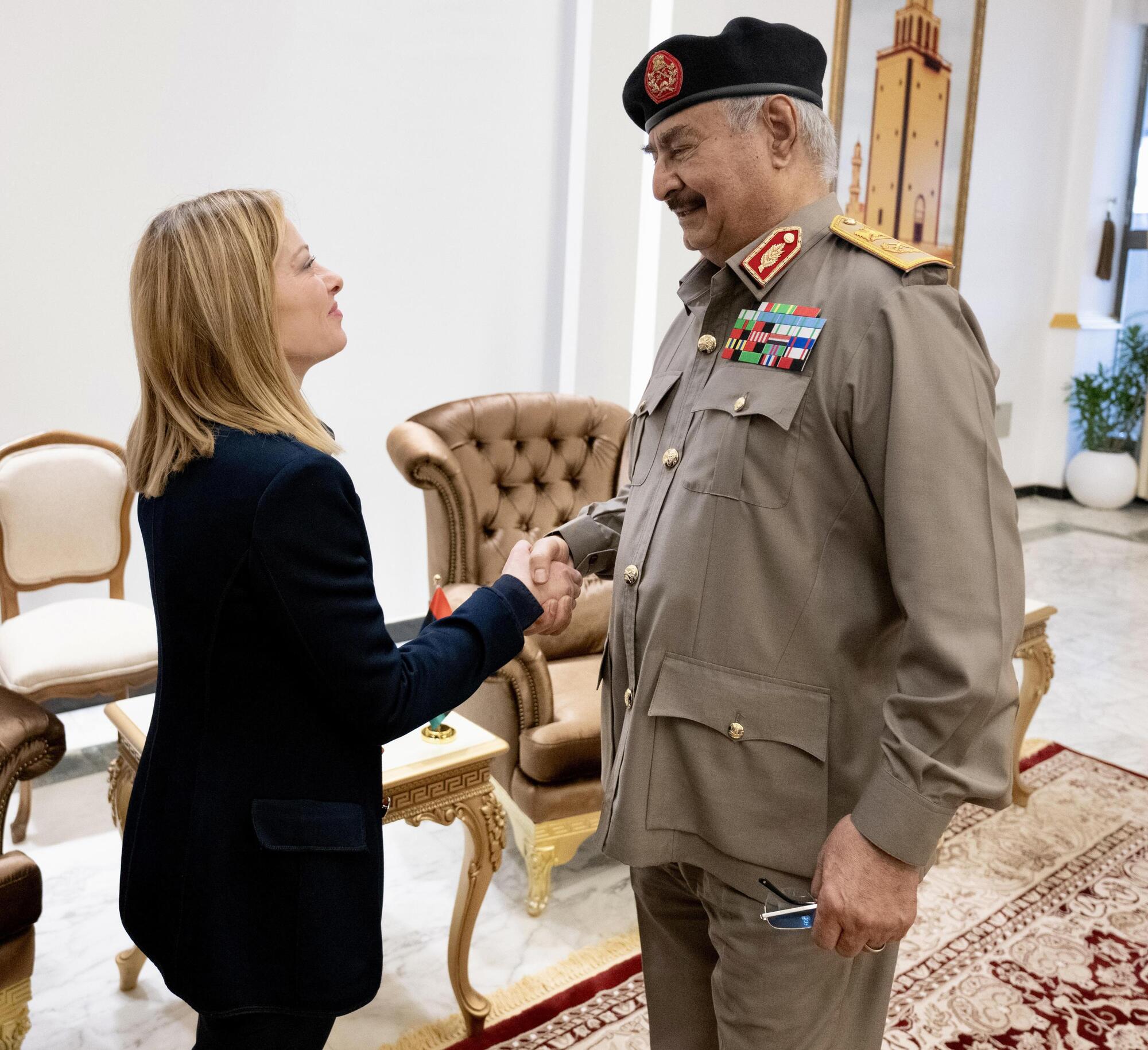 La presidente Meloni e il generale Haftar
