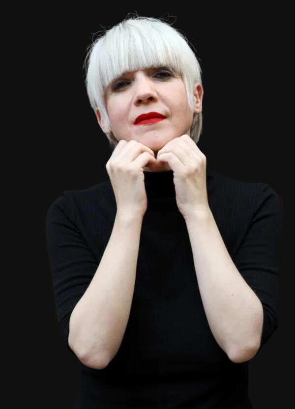 In Italia &egrave; sconosciuta, ma &egrave; la filosofia che dovete leggere in questo tempo. Intervista totale a Remedios Zafra: &ldquo;La burocrazia &egrave; irrazionale, ora ribellatevi&rdquo;