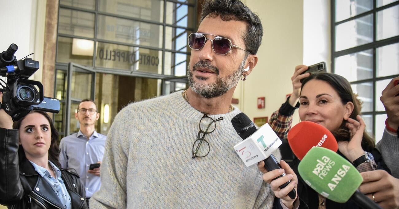 A Garlasco si svende l&#039;artefatto umano. Siamo oltre i Vanzina. E il procuratore capo della comunicazione italiana si chiama Fabrizio Corona