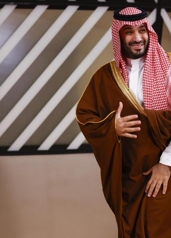 Signori, vi siete accorti che gli arabi ci hanno fatto il cu*lo? Arabia Saudita, Emirati Arabi e Qatar hanno investito nella pace a Gaza al posto nostro. E con il soft power (sport, videogame e turismo)...