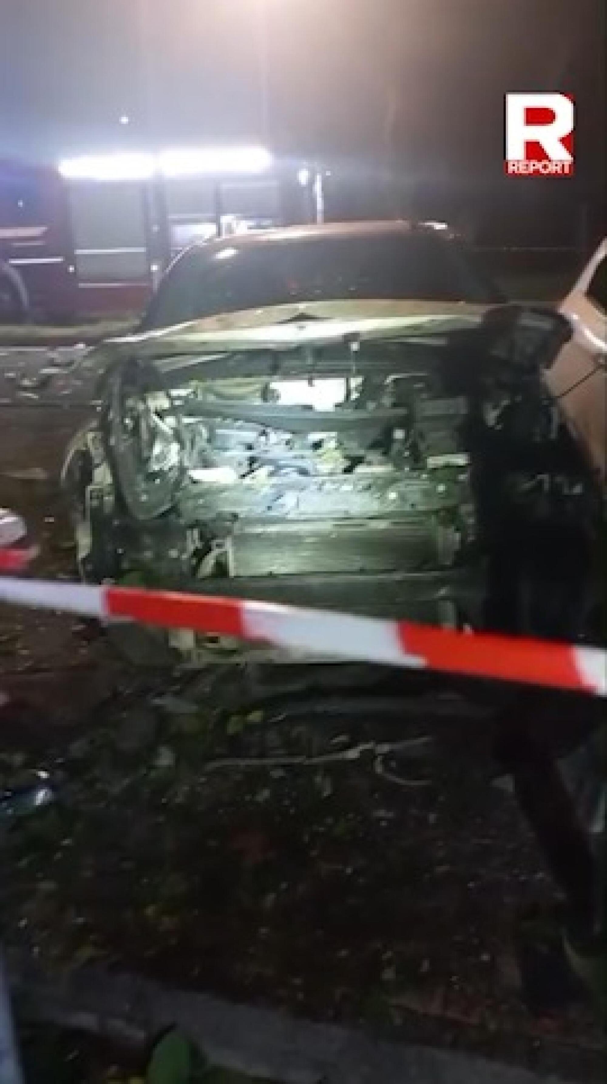 L’auto di Sigfrido Ranucci dopo l’esplosione