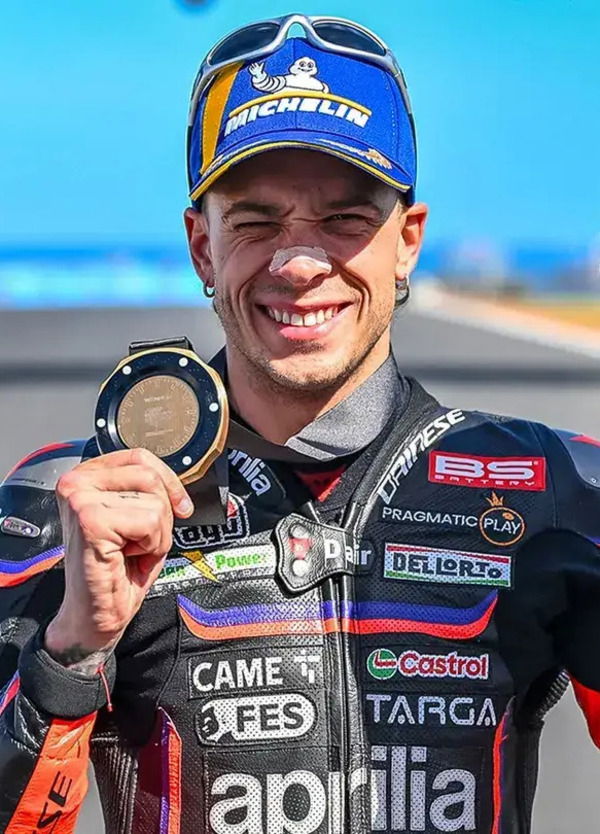 Phillip Island: Marco Bezzecchi che vince la Sprint col gabbiano kamikaze è splatter? Sì, ma Ducati, Bagnaia e Pirro ultimissimi è tremendo horror