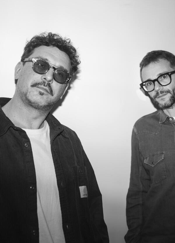 Willie Peyote ospite di MOW alla Festa del Cinema di Roma: &ldquo;Restare fedele a me stesso &egrave; il centro di tutto&rdquo;. L&rsquo;intervista al rapper e a Enrico Bisi, regista di Elegia Sabauda